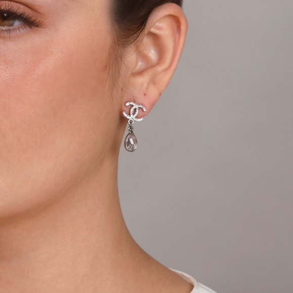 SOLD Authentic Chanel earrings bnib - Picture 1 of 6